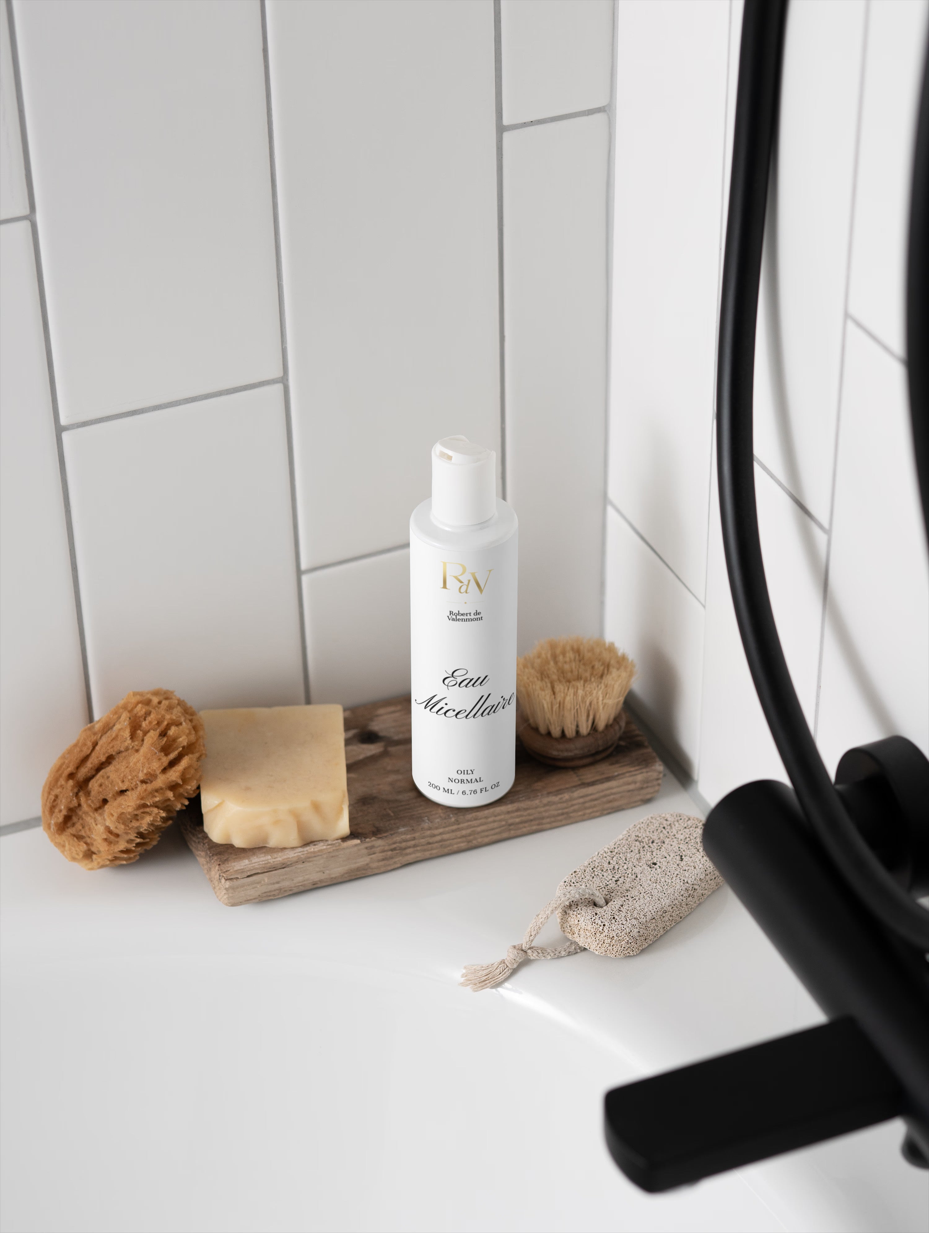 Eau Micellaire · Feuchtigkeitsspendendes Mizellen-Reinigungswasser